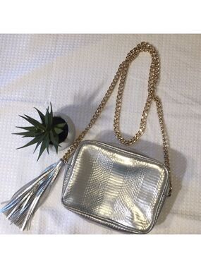 VICTORIA’S Secret Silver Croc Pattern Crossbody Bag
